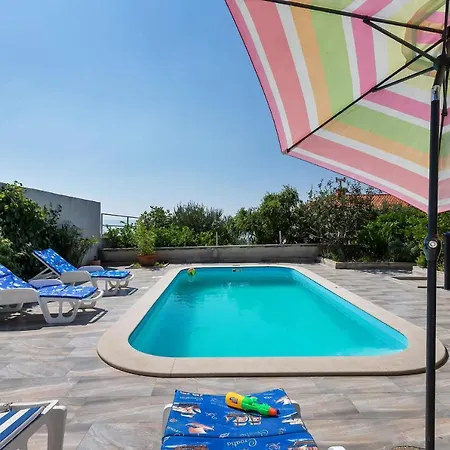 Vele شقة