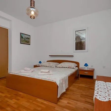Apartment Vele *