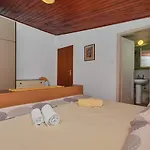 Apartament Vele