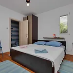 Vele Apartament