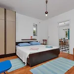 Apartament Vele
