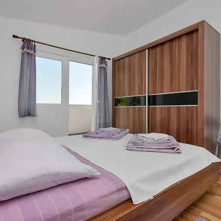 Vele Apartament *